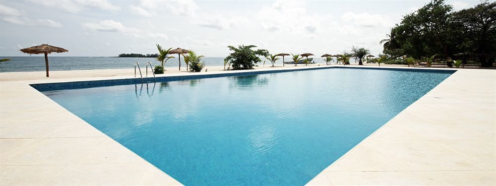 The Place Resort At Tokeh Beach ฟรีทาวน์ ภายนอก รูปภาพ