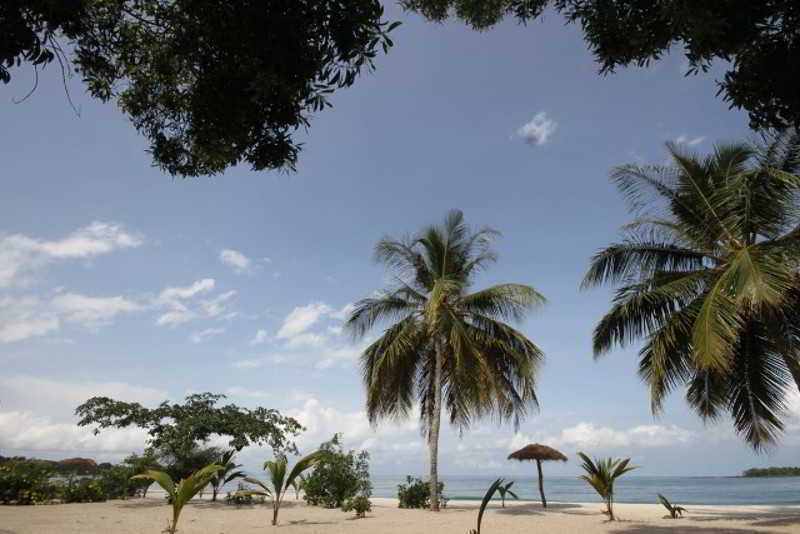The Place Resort At Tokeh Beach ฟรีทาวน์ ภายนอก รูปภาพ